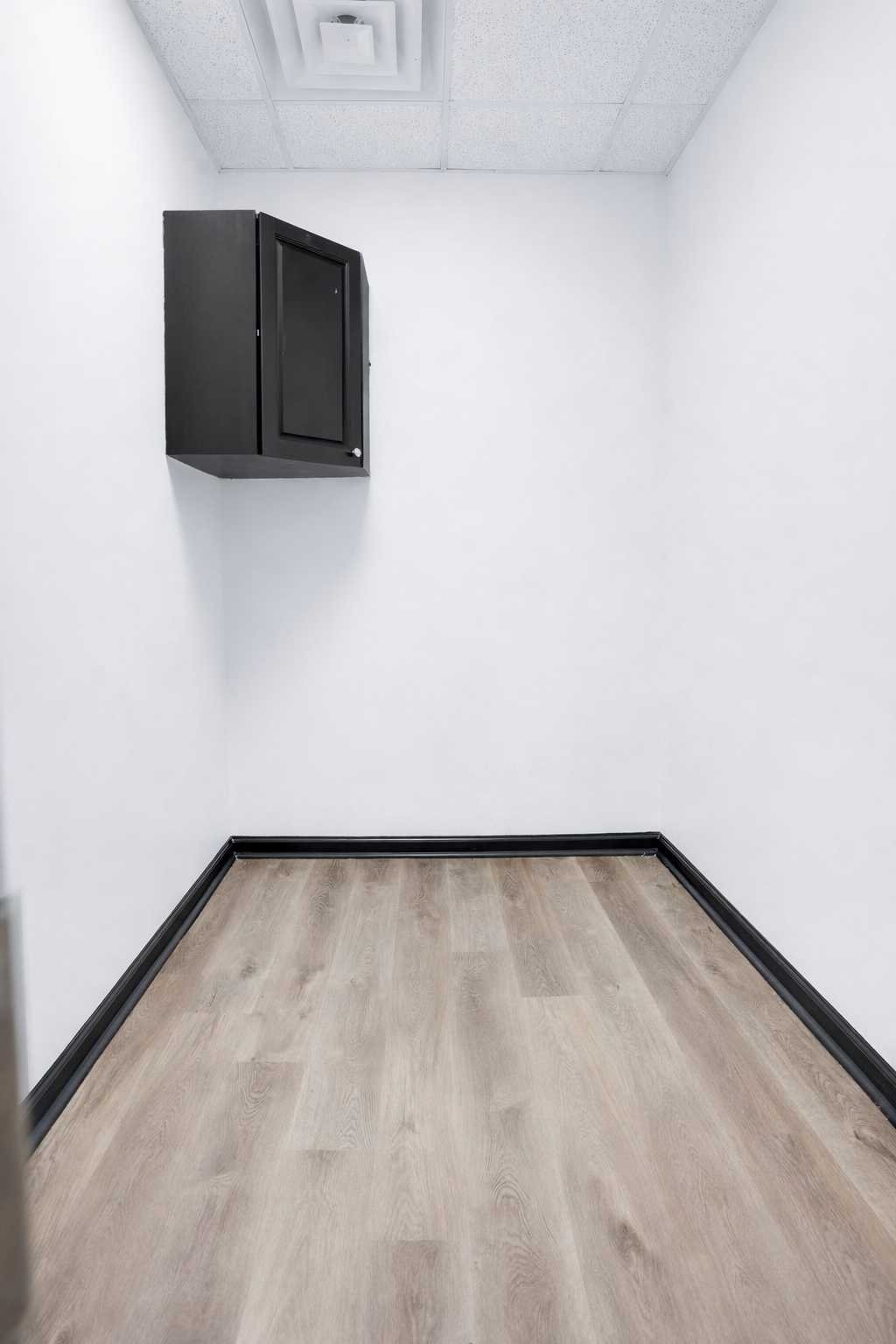 Clean empty suite ready for your vision